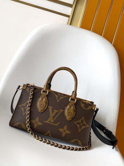 Louis Vuitton OnTheGo East West bag  Monogram Giant patterns